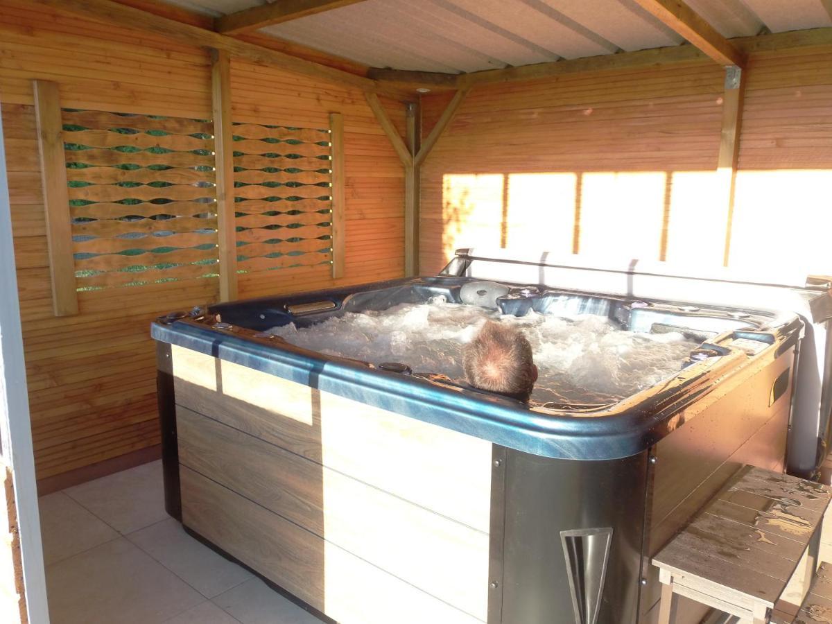 Roulotte Acces Privatif Spa Pauilhac Экстерьер фото
